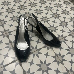 Ann Taylor sling back heel